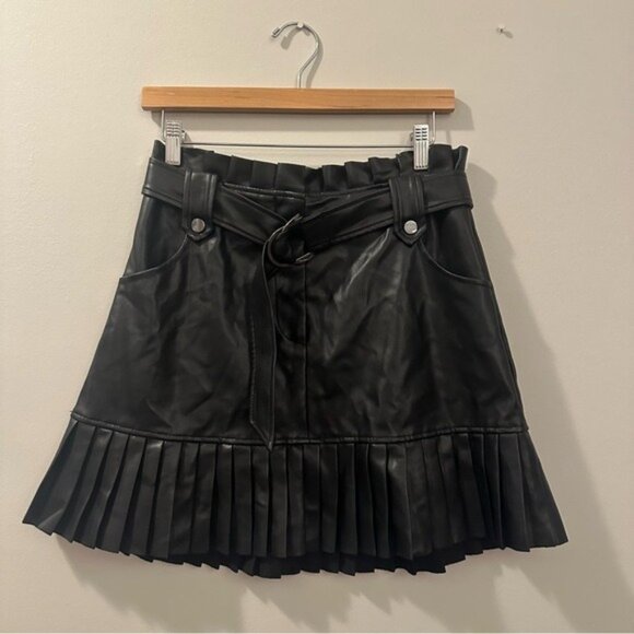 Zara Black Faux Leather Pleated Mini Skirt Women’s Medium Chic Modern Style - Picture 2 of 12